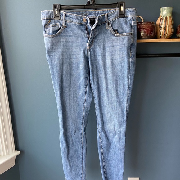 Mossimo Supply Co. Denim - Mossimo Supply Co. Low Rise Skinny Jeans- Size 8